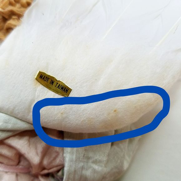 Vintage 80’s Porcelain Victorian Winged Feathers Angel Doll Ornament 7.50” FLAW* - Picture 4 of 4